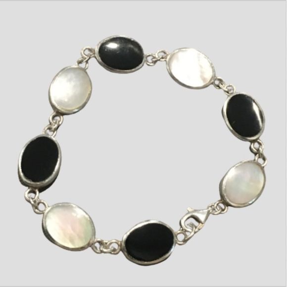 Sterling Bracelet Comprised of Alternating Links of Black Onyx & Mother of Pearl - Picture 8 of 8